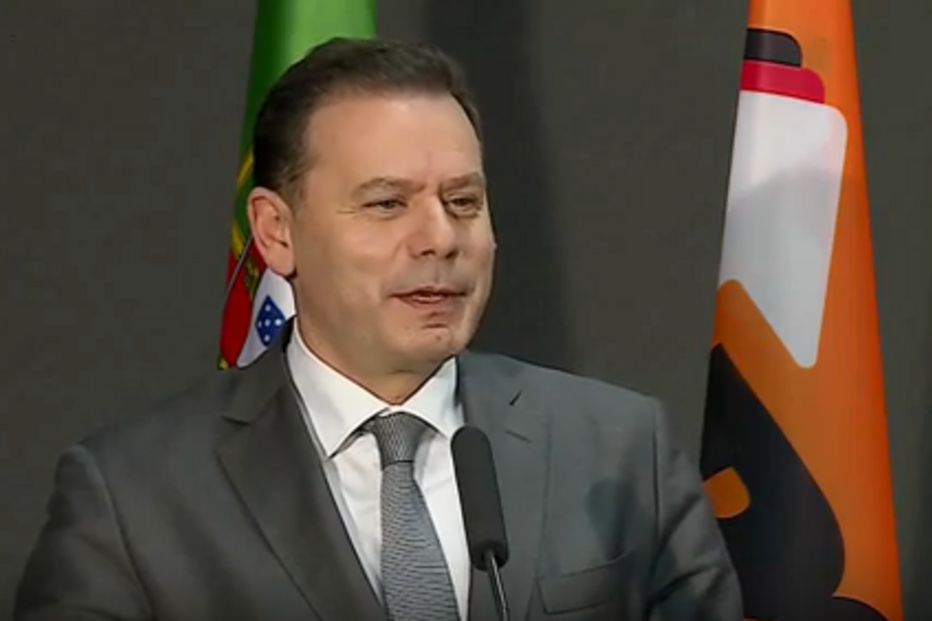 Cofres do Estado cheios à espera de Montenegro com margem para aumento da despesa