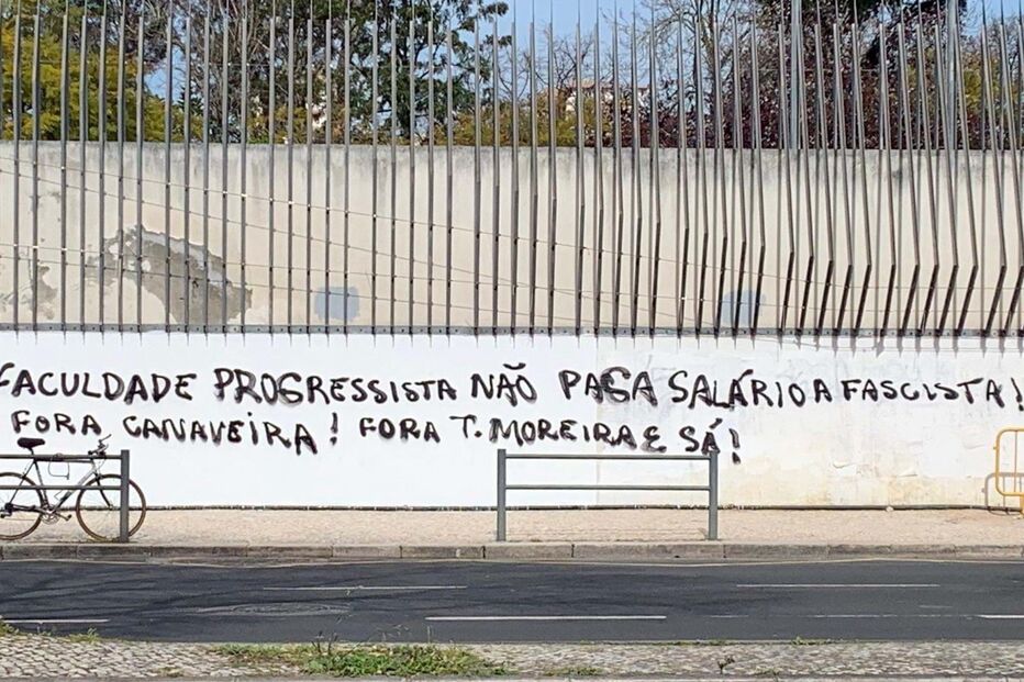 FCSH vandalizada com mensagem dirigida a dois professores