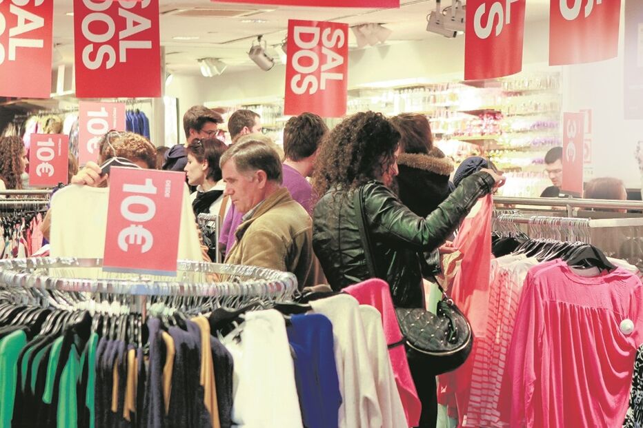 lojas, consumo, compras, roupa, x