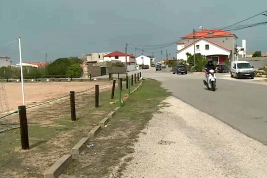 Menor de 16 anos acusada de matar irmã que lhe tirou o telemóvel em Peniche