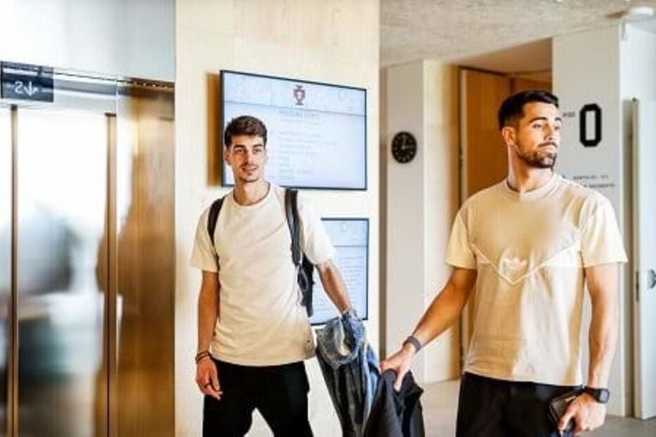 Chegada dos jogadores portugueses ao estágio