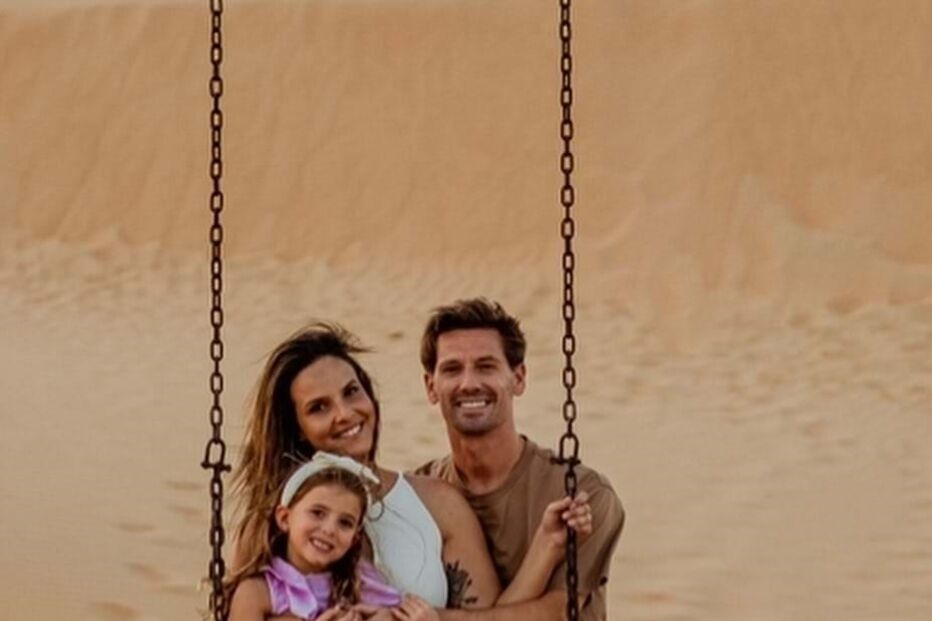 Adrien Silva, a companheira Margarida Neuparth e a filha Maria Clara