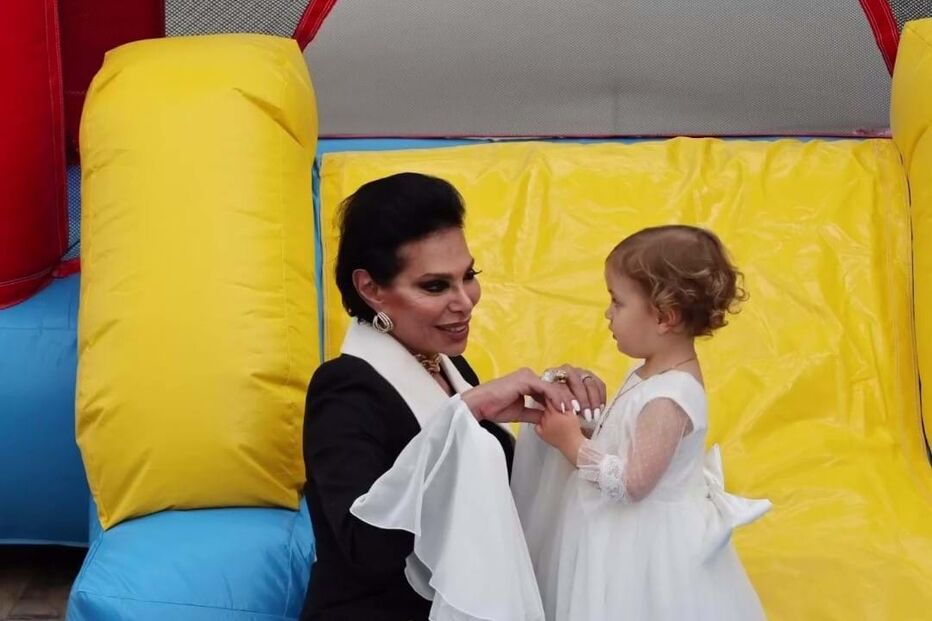 José Castelo Branco e a neta Constança no dia do batizado