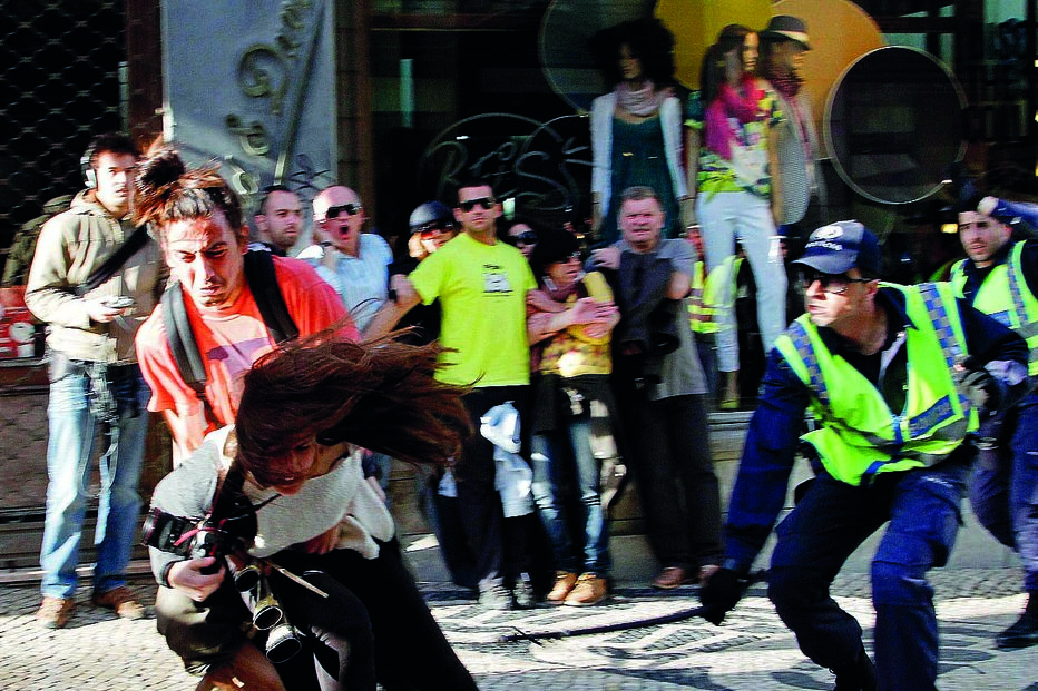 Jornalismo continua ameaçado por vários poderes