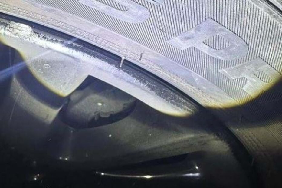 Carro do chefe dos 'Super Dragões' vandalizado à porta do Estádio do Dragão