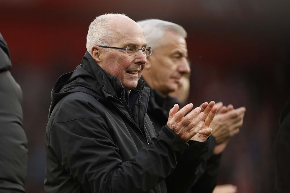 Sven-Goran Eriksson, com cancro terminal, cumpre sonho de orientar o Liverpool 