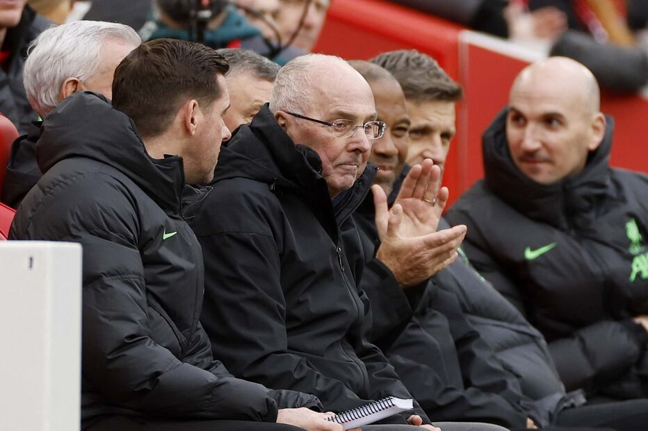 Sven-Goran Eriksson, com cancro terminal, cumpre sonho de orientar o Liverpool 