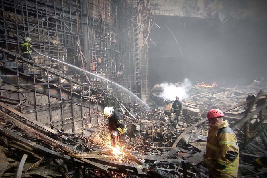 Autoridades russas atualizam para 137 o número de mortos no atentado em Moscovo