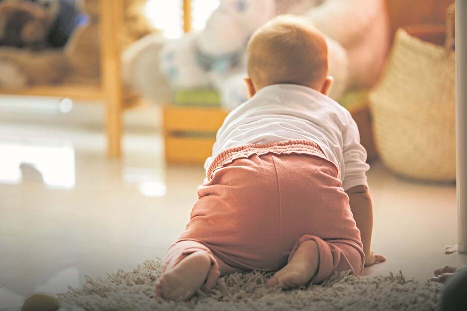 Auxiliar de ação educativa acusada de ter colocado spray ambientador na fralda e genitais de dois meninos