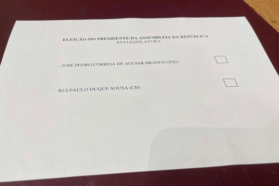 Já há novo boletim de voto