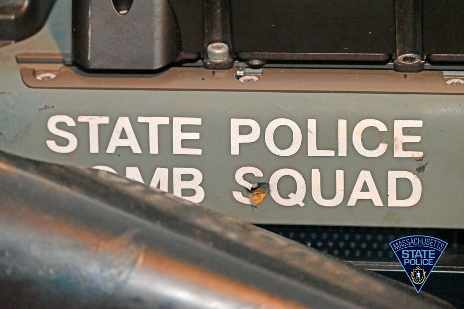 Cão-polícia robô foi baleado várias vezes e elogiado por evitar tragédia nos EUA