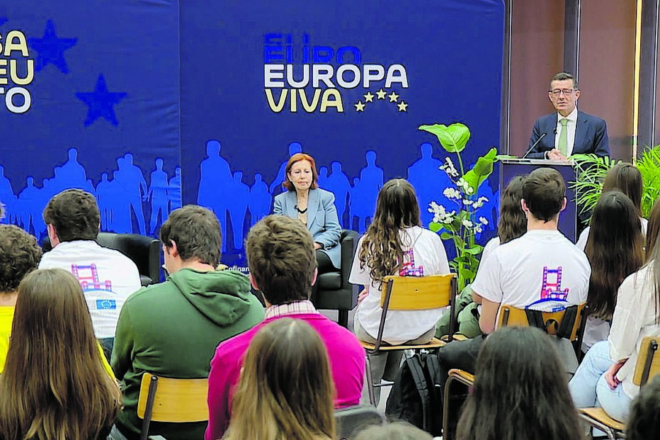 Europa vai às escolas para dar voz aos jovens