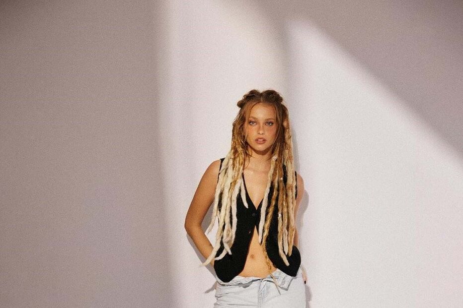 2024-03-30_23_54_32 Snapinsta.app_434196624_18222587329276283_3744991530279882385_n_1024.jpg