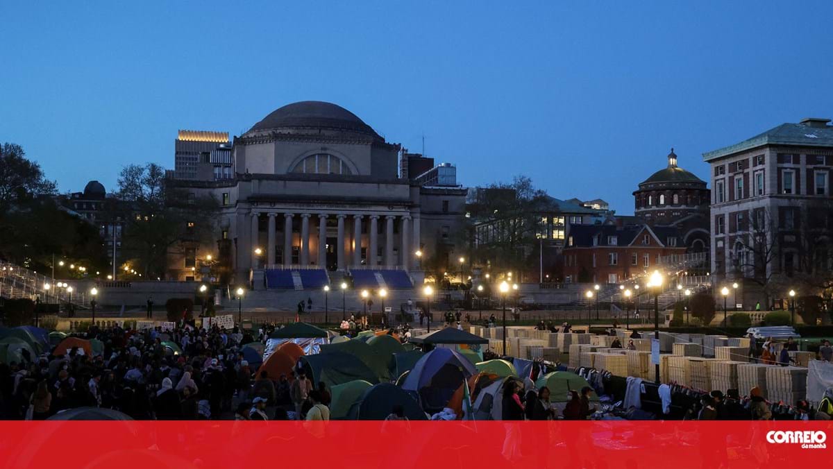 Cerca de 300 detidos em manifestação pró-Palestina na Universidade de Colúmbia