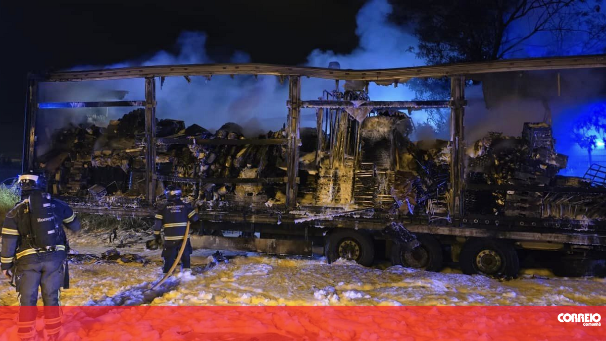 Incêndio em camião na Segunda Circular provoca caos no trânsito em