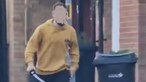Rapaz de 13 anos morto e dois polícias feridos com gravidade em ataque com espada em Londres