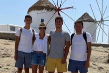 O casal com os filhos