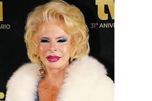 A socialite Lili Caneças celebrou esta quinta-feira 80 anos