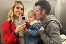 Chiara Ferragni e Fedez com os filhos