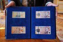 As primeiras notas com o rosto de Carlos III