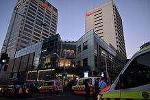 Tiroteio e esfaqueamento em centro comercial em Sydney
