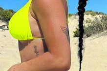 Diana Monteiro de amarelo intenso