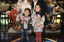 Vítor Emanuel com a mulher e os filhos