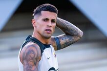 'Vou-te aleijar': João Cancelo em confronto aceso com passageiro durante voo