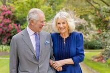 2024-04-27_19_08_18 rei carlos ii e cmaila.JPG