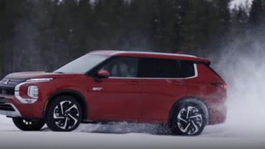 Novo Mitsubishi Outlander Plug-in Hybrid EV eleva a condução em modo elétrico a um novo patamar