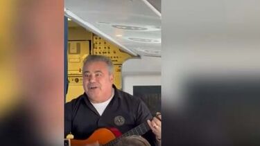 Comentadores do ‘Noite das Estrelas’ reagem a vídeo de Toy a cantar a bordo de avião