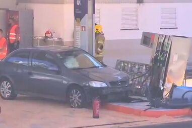 Acidente em posto de combustível no Funchal faz dois feridos ligeiros
