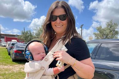 Maria Botelho Moniz e o filho Vicente