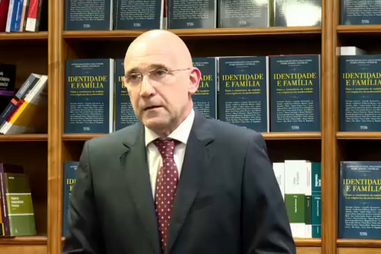 Passos Coelho quer fim do teatro entre PSD e Chega