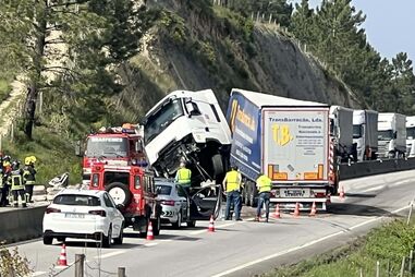 Despiste de pesado no IP3 condiciona trânsito em Coimbra