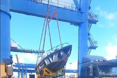 Marinha doa lancha rápida a São Tomé e Príncipe