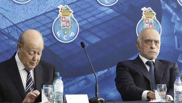 Vice-presidente da SAD do FC Porto acusado de 'apunhalar' Pinto da Costa