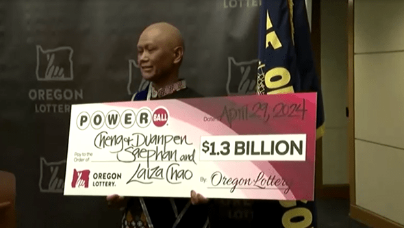 Vencedor de jackpot de 1,3 mil milhões de dólares nos EUA é imigrante e tem cancro