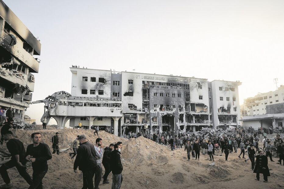 Maior hospital de Gaza em ruínas após raide israelita 