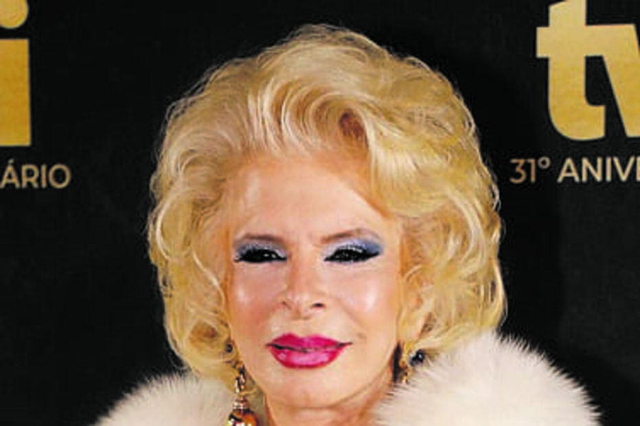 A socialite Lili Caneças celebrou esta quinta-feira 80 anos