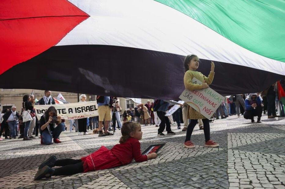 Marcha pela Palestina arranca em Lisboa com várias centenas de pessoas