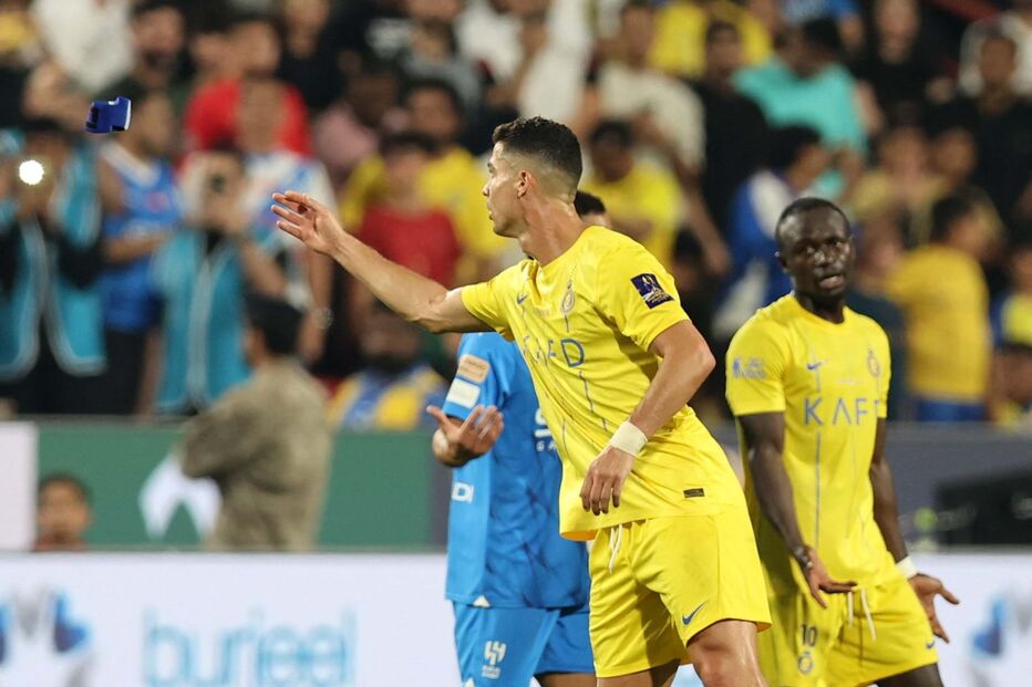 Cristiano Ronaldo desentendeu-se com adversário e foi expulso na supertaça saudita	