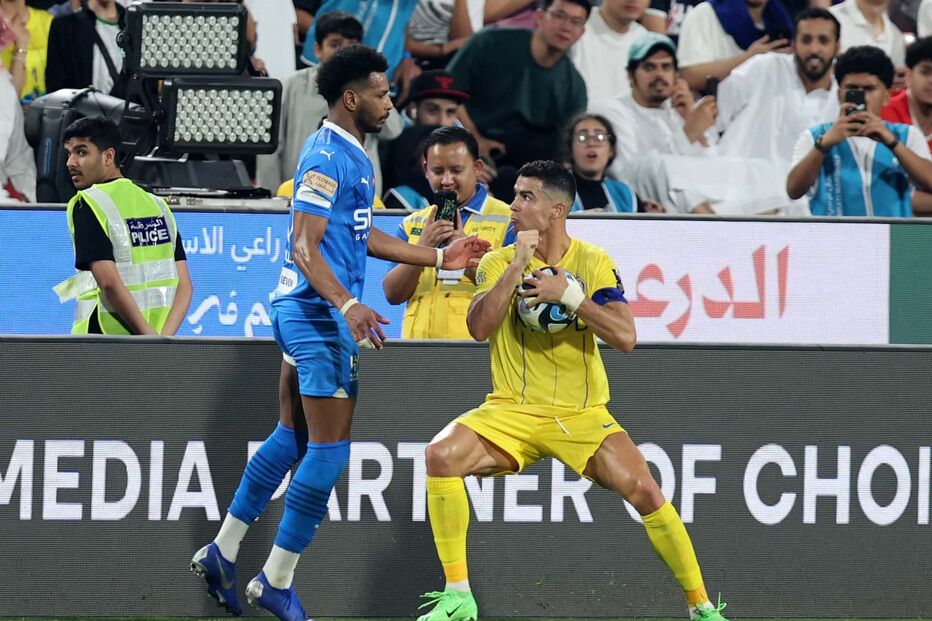 Cristiano Ronaldo desentendeu-se com adversário e foi expulso na supertaça saudita	