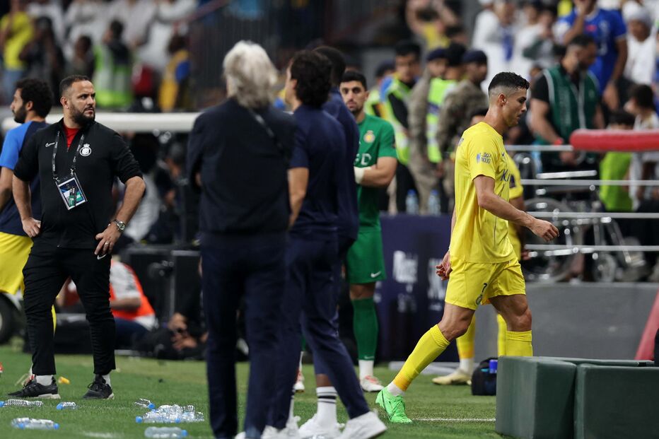 Cristiano Ronaldo desentendeu-se com adversário e foi expulso na supertaça saudita	