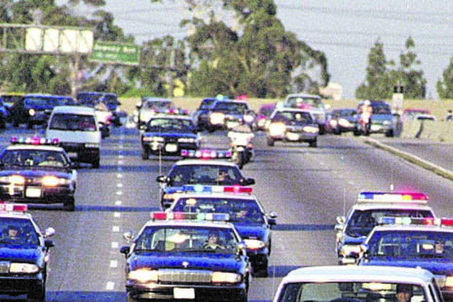 Em 1994, antes de ser preso, O. J. foi protagonista da perseguição mais célebre de sempre. Durou duas horas, a 60 km/hora, e parou a cidade de Los Angeles