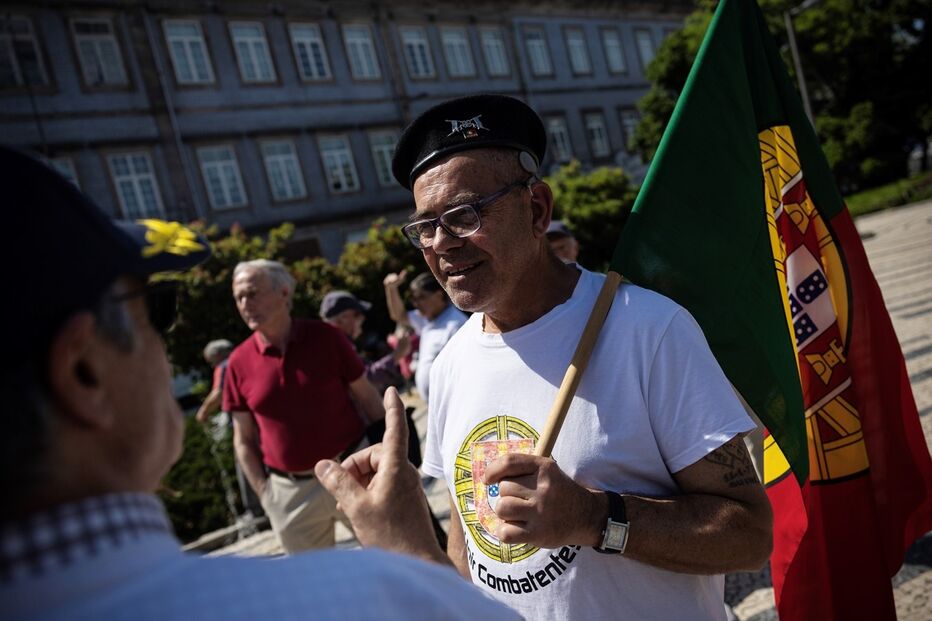 Antigos combatentes protestaram no Porto