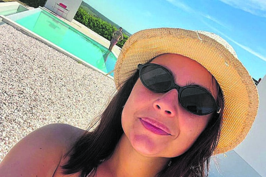 Também a atriz Ana Guiomar optou por ir à piscina