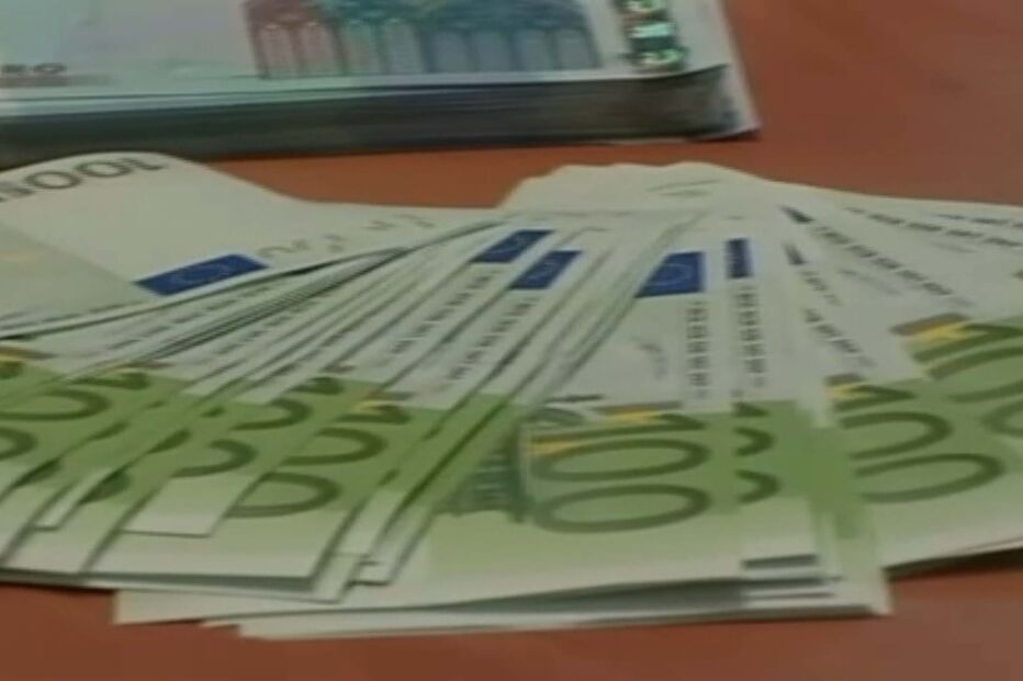 2024-04-18_15_24_30 Bancos devolvem 8,3 milhões de euros aos clientes por cobrança indevida.jpg