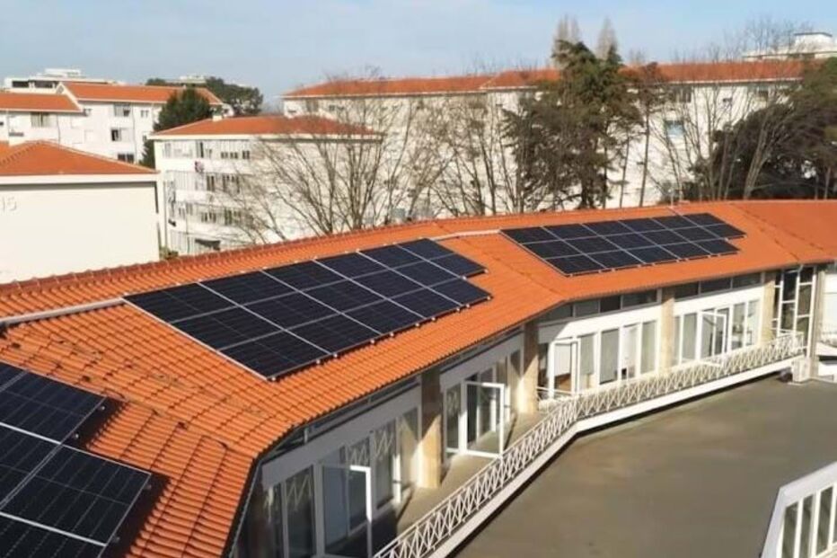 2024-04-19_16_53_53 Porto com mais de 5 mil metros quadrados de painéis solares.jpg