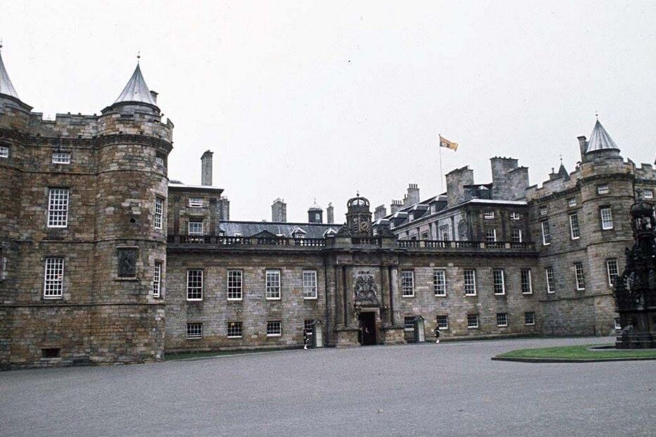 Holyrood-house, residência oficial do rei em Edimburgo 